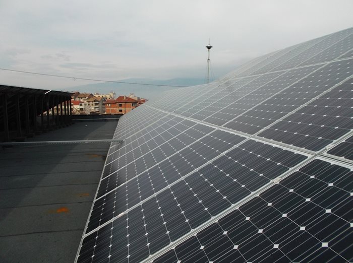 Малките соларни централи произвеждат едва 0,0805% от тока в България.
