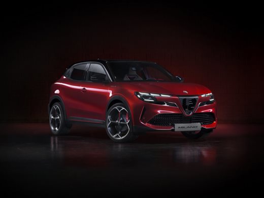 Първият електрически модел на Alfa Romeo се казва Milano, предлага се и като хибрид (снимки)
