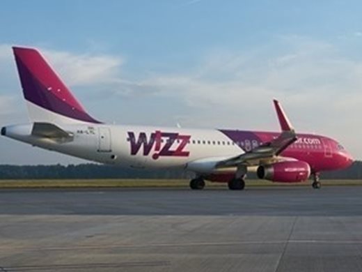 Wizz Air спира всички полети между България и Испания