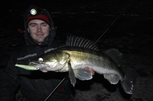 Нощният риболов на бяла риба е доста атрактивен
