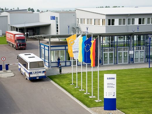 Volkswagen спира производството в два завода в Германия заради войната в Украйна!