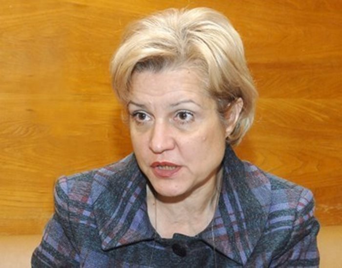 Председателят на бюджетната комисия Менда Стоянова.