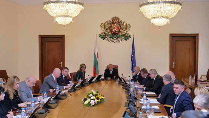 Кабинетът увеличи на 797 млн. лв. финансирането за пътя Ботевград - Видин.