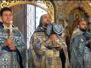 Изгониха шпионина Васииан и другите свещеници от руската църква