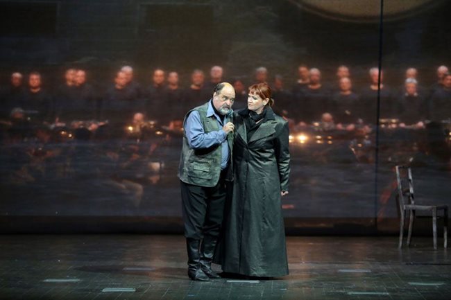 Курт Ридъл преди 10 години пя тъмничаря Роко във "Фиделио" в Софийската опера. Тук с изпълнителката на ролята на Леонора (Фиделио) Мариdна Цветкова.