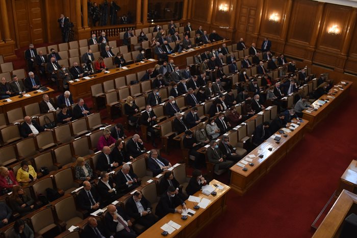 Депутатите приеха на първо четене промените в закона за извънредното положение.