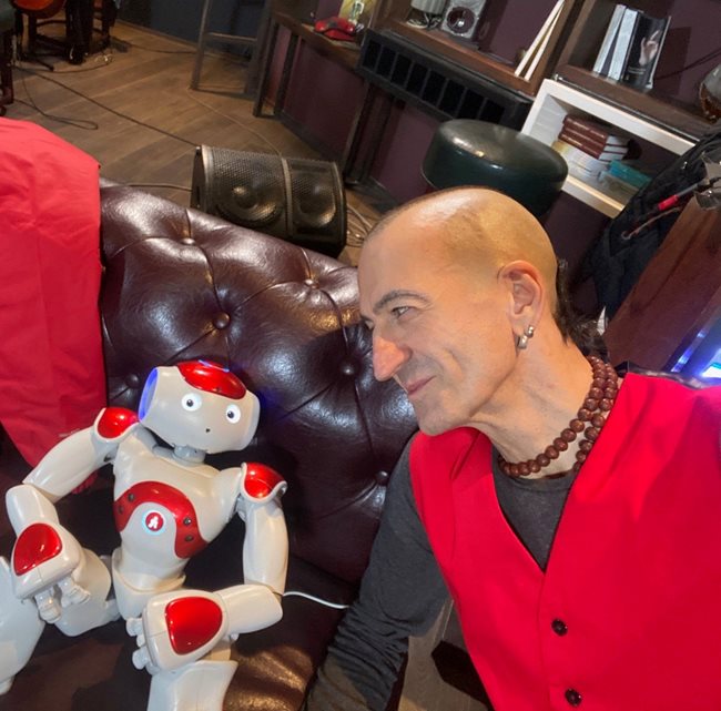 Дони и роботът Роберта