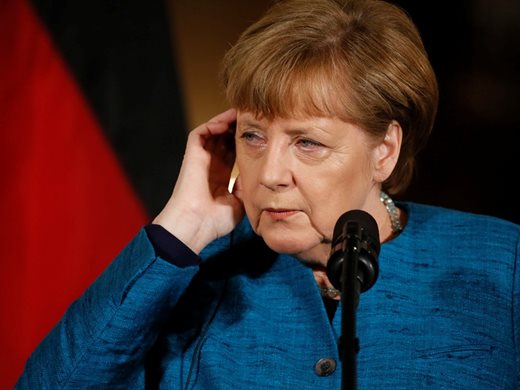 Меркел обеща на Япония подкрепа при развитието на свободната търговия