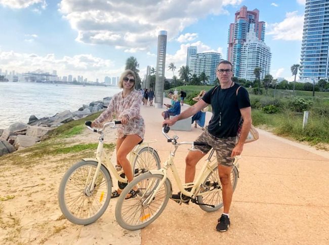 Семейство Мермерски води активен живот, карането на колело е едно от любимите им занимания в свободното време.