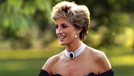 Защо принцеса Даяна отказва да носи "Шанел" след развода с принц Чарлз?
