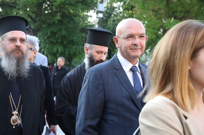 Ген. Венцислав Мутафчийски също се открояваше сред гостите.