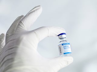 Британски учени готови с универсална ваксина - ще пази и от коронавируси, непознати досега