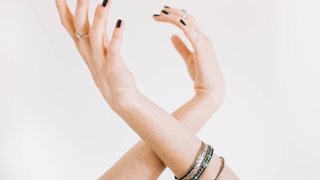 Как да се справим с чупливите нокти