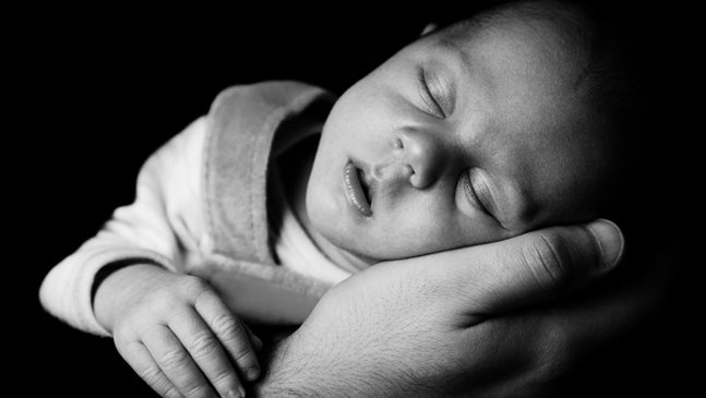 Тези два съвета ще ви помогнат да изградите режим за сън на бебето