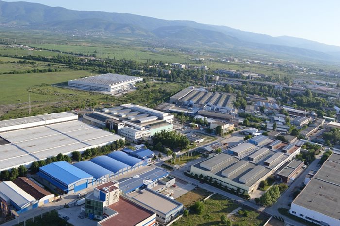 Индустриална зона - Пловдив, е една от най-големите в страната.