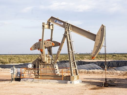 Петролът на ОПЕК се търгува за над 76 долара за барел