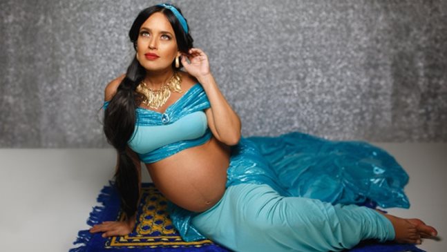 Красотата на бременността, представена от съвременни Дисни принцеси