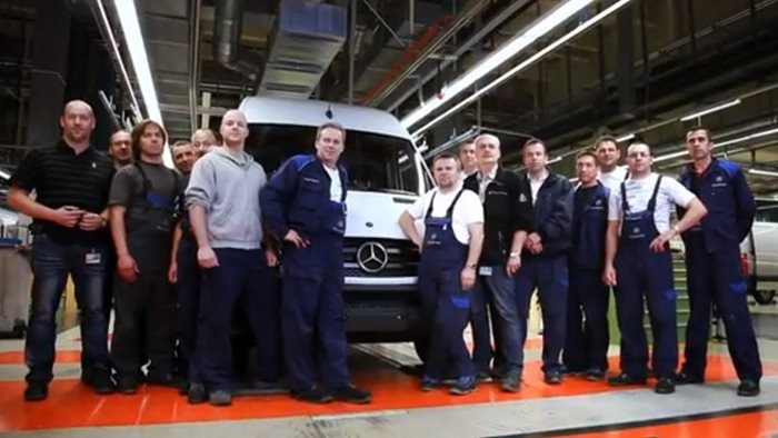 Фабриката за производство на ванове на Mercedes в Дюселдорф скоро навърши 50 години. Снимка: Mercedes