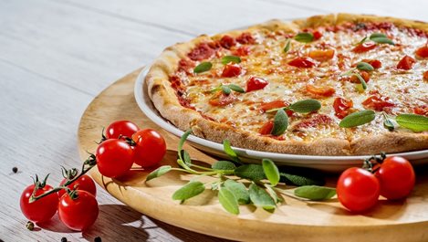 Пица по домовете – удобството на доставките