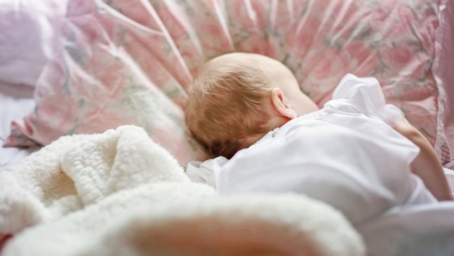 8 стъпки към по-добър дневен сън на бебето