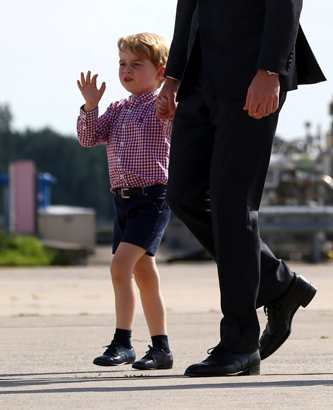 Принц Джордж навършва 4 години днес  СНИМКИ : Ройтерс