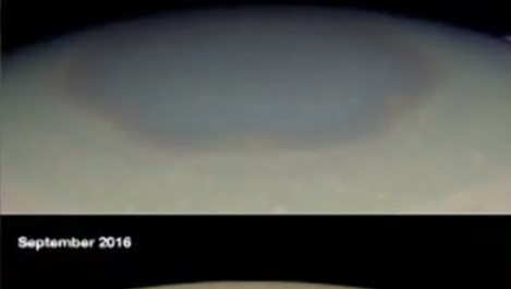 НАСА засне променящ се пейзаж на Сатурн (видео)