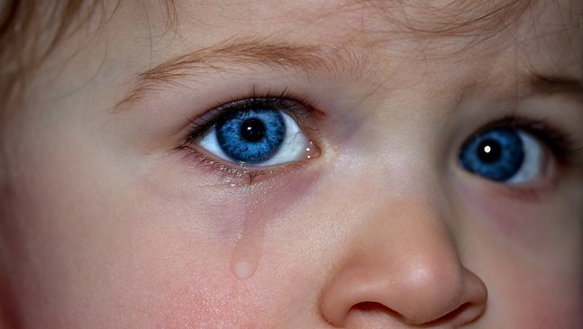 8 неща, които да кажете вместо "не плачи"