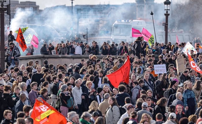 Според Парижката туристическа и конгресна служба стачките не са оказали реално влияние върху посещенията в Париж. СНИМКА: Туитър /@ndtvfeed