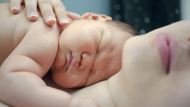 Учени разчетоха "бебешкия език", системата показва от какво има нужда детето