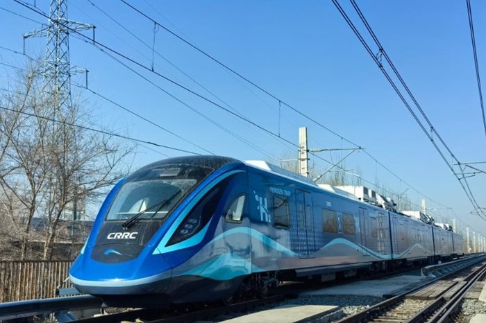 Първият независимо разработен китайски градски влак, задвижван с водород, завърши тестове при скорост от 160 км/ч в четвъртък
Снимка: Радио Китай