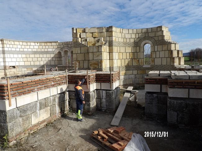 Реставрацията на Голямата базилика започва.