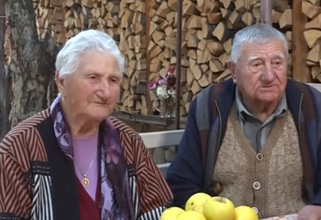 Баба Лалка и дядо Пацо живеят в любов и разбирателство вече 77 години Кадър: NOVA