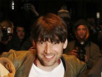 Басистът на Blur прави фестивал в двора си