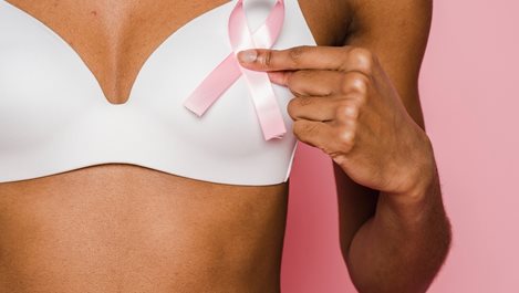 Как да забележим сами рака на гърдата?