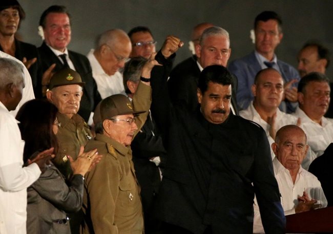 Николас Мадуро и Раул Кастро.