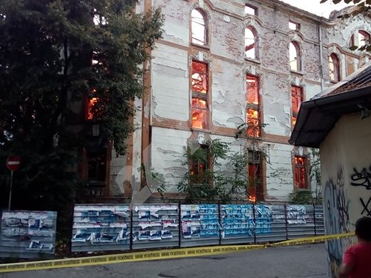 Окончателно: Собствениците на тютюневите складове в Пловдив са длъжни да ги укрепят
