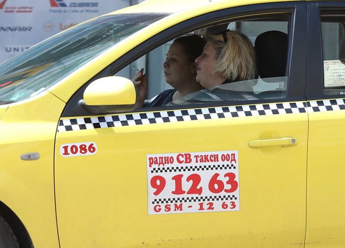 Таксиметровите превозвачи вече няма да плащат такси за всяка промяна в лиценза.

