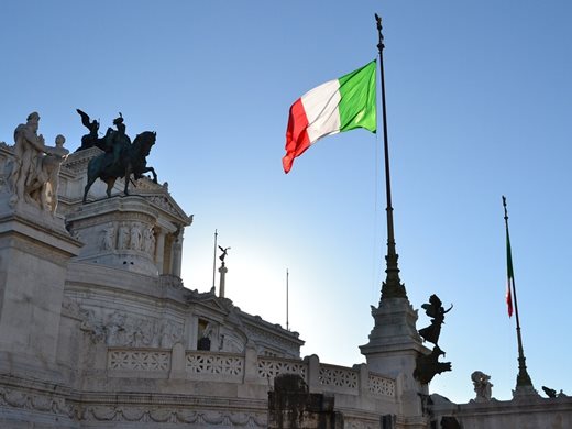 Стачка в Италия блокира транспорта в Рим, Милано и Неапол