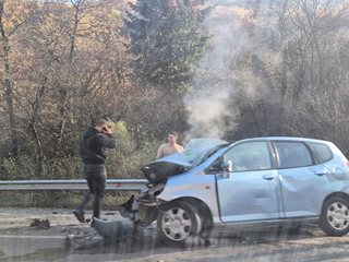 Тежка катастрофа край "Черния кос" в посока София, има пострадали