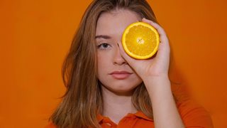 Какво означава оранжевият цвят в психологията?