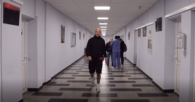 Здравко се връща в болница "Пирогов", за да благодари на лекарите, които са го спасили