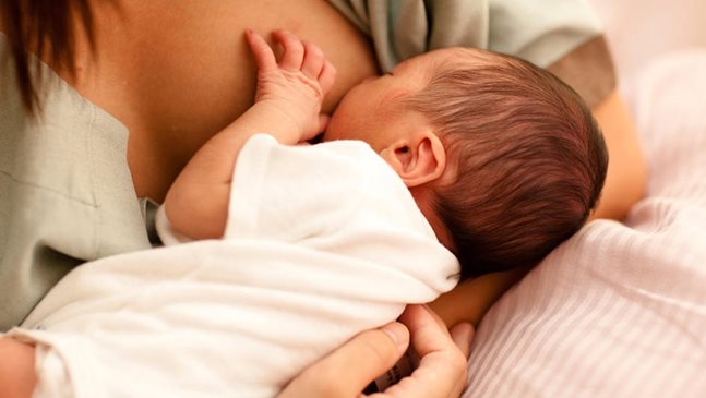 Хранене на новороденото през първите 24 часа у дома
