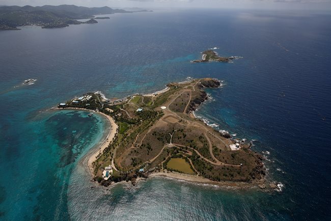 Островът на богаташа на Карибите