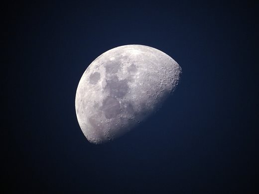 Капсулата "Орион" трябва да падне в Тихия океан след пътуване до Луната
