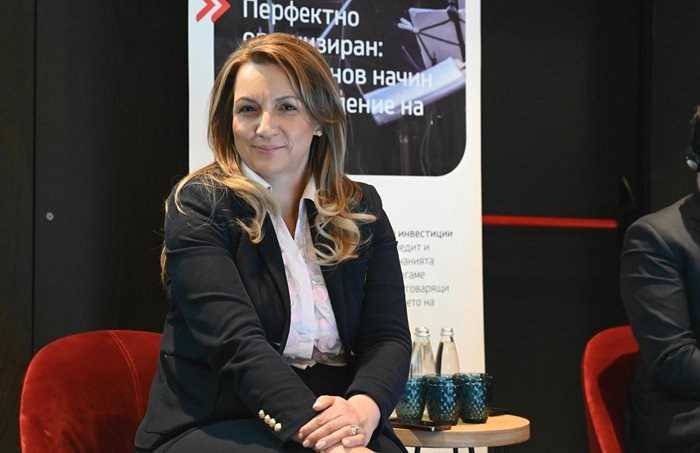 Изпълнителният директор на банката Цветанка Минчева.