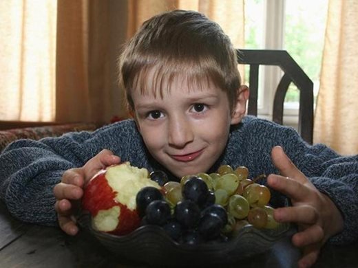 Плодове и мляко за учениците и по домовете (Обзор)