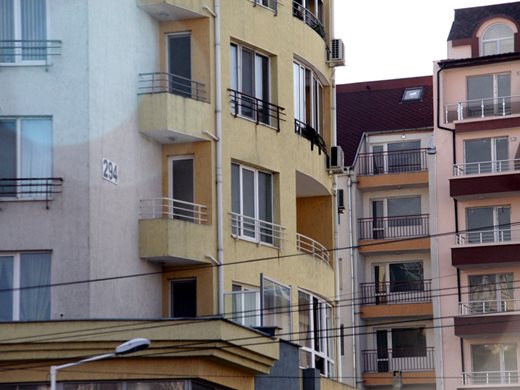 Гърците все по-рядко купуват жилища у нас