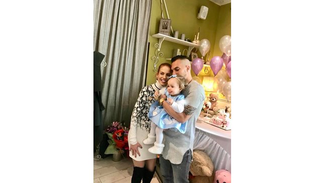 Внучката на Илиана Раева стана на 1 годинка (Снимки)