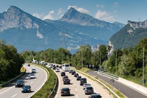 Високите заплати и "нормалните" данъци в Швейцария правят притежаването на автомобил възможно най-щадящо бюджета на едно семейство. Снимки: производителите
