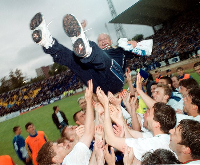  Легендарният треньор спечели титла с "Левски" през 2001 година